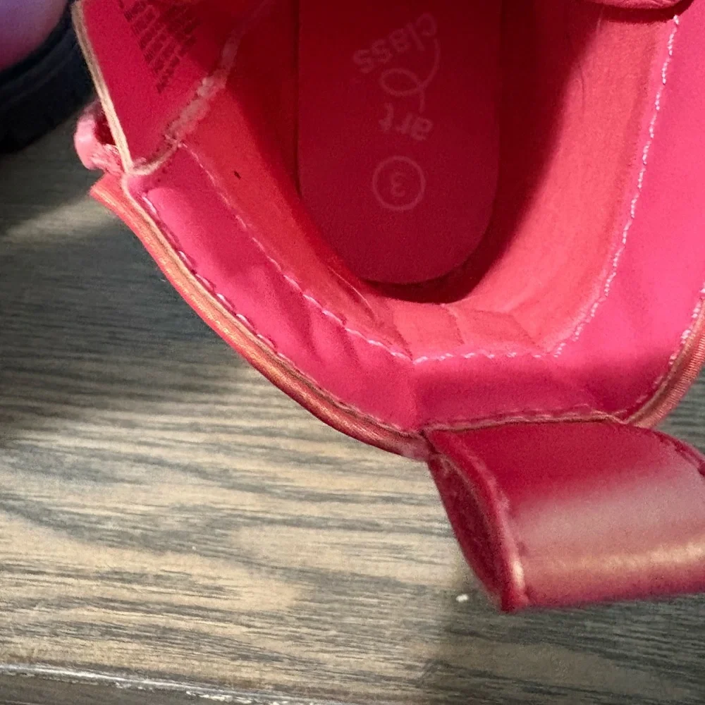 Size 3 EUC Pearlescent Pink Kids Boots - Picture 6 of 7